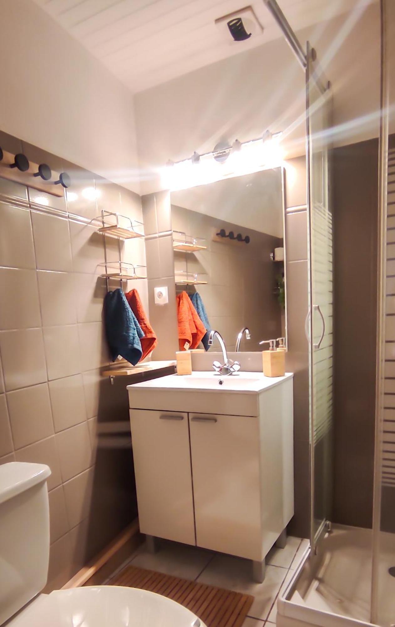 Chambre Independante Avec Salle De Bain Privee Montpezat-sous-Bauzon Exteriör bild